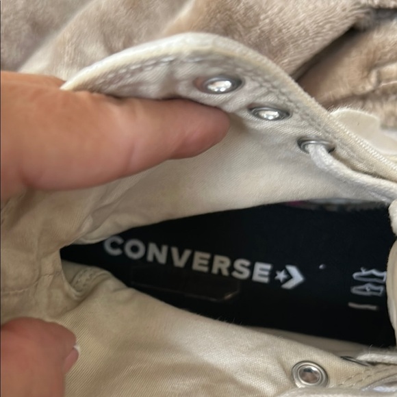 Converse Off-White High-Top Sneakers - Picture 5 of 6